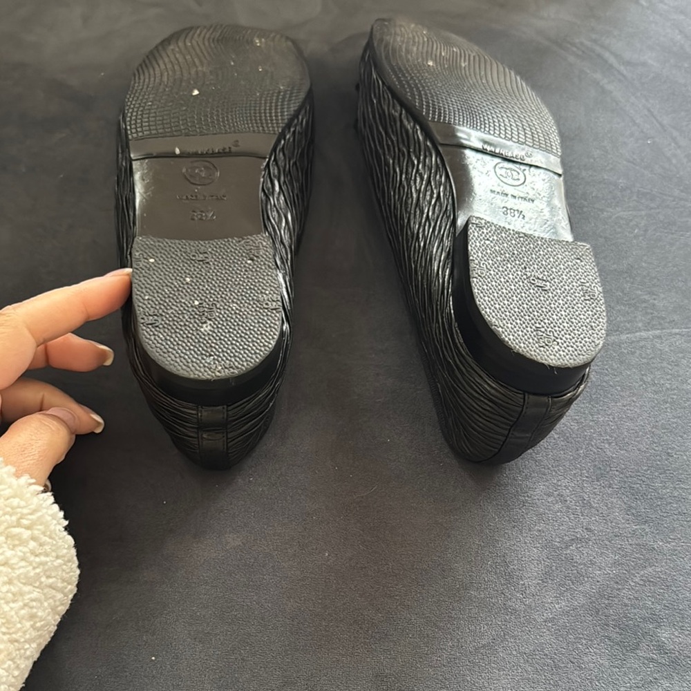 Chanel Black Women's Ballet Flats - Picture 8 of 9